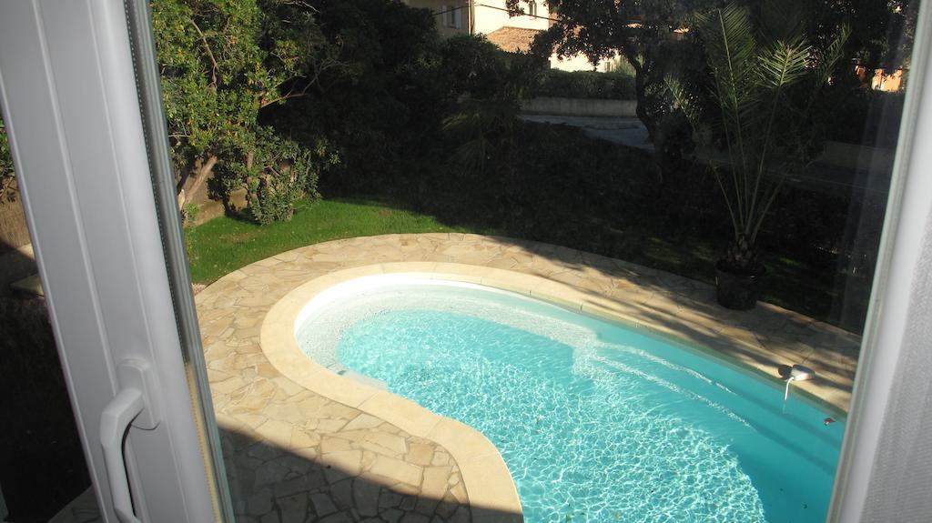 Appartement Dans Villa St Raphael Saint-Raphaël Δωμάτιο φωτογραφία