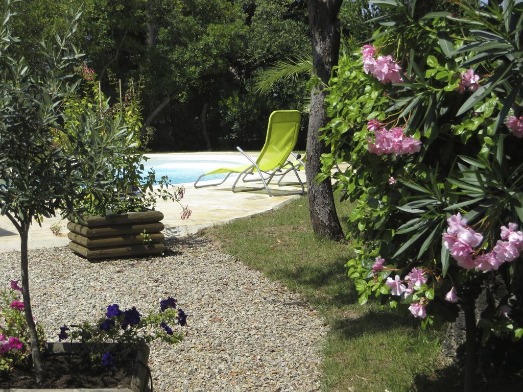Appartement Dans Villa St Raphael Saint-Raphaël Δωμάτιο φωτογραφία