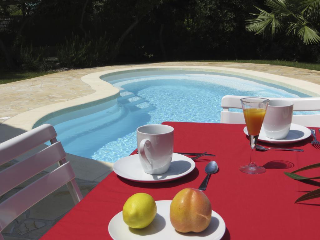 Appartement Dans Villa St Raphael Saint-Raphaël Δωμάτιο φωτογραφία