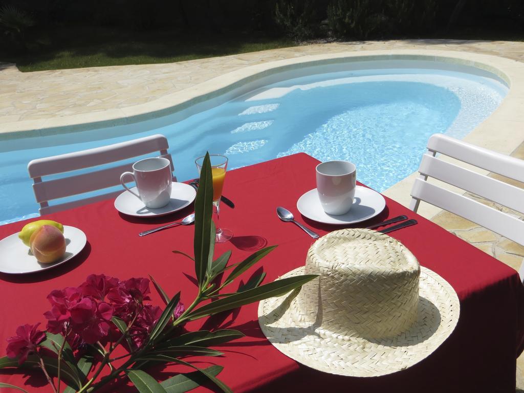 Appartement Dans Villa St Raphael Saint-Raphaël Δωμάτιο φωτογραφία
