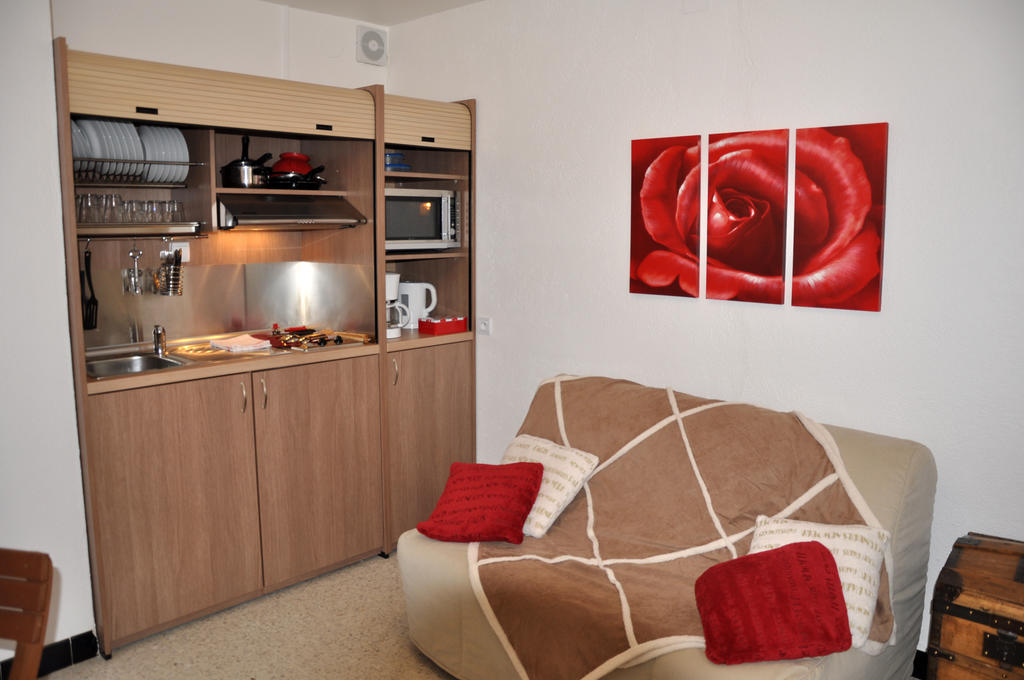 Appartement Dans Villa St Raphael Saint-Raphaël Δωμάτιο φωτογραφία