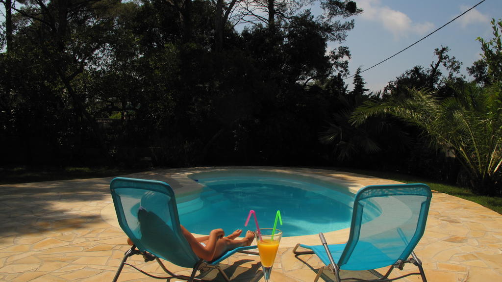 Appartement Dans Villa St Raphael Saint-Raphaël Δωμάτιο φωτογραφία